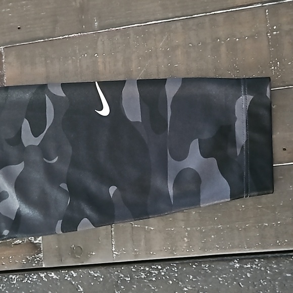 Nike leggings - Picture 2 of 3